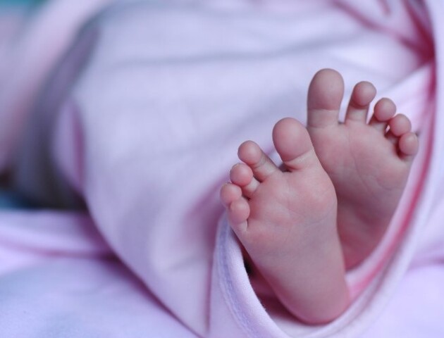 Волинянка народила дівчинку по дорозі в лікарню