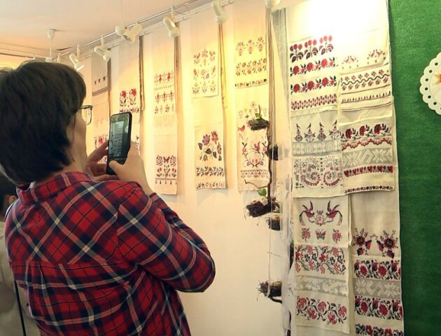 У музеї Волинської ікони організували виставку та майстеркласи на підтримку ЗСУ