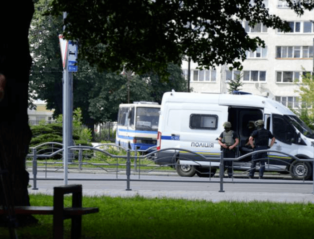 Терорист у Луцьк кидав не гранати, а, ймовірно, вибухопакети. Це безпечніше: нема осколків