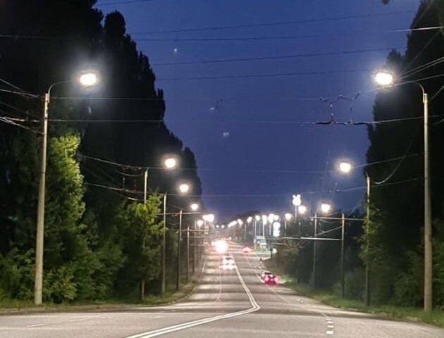 Одна з вулиць Луцька засвітилась по-новому. ФОТО