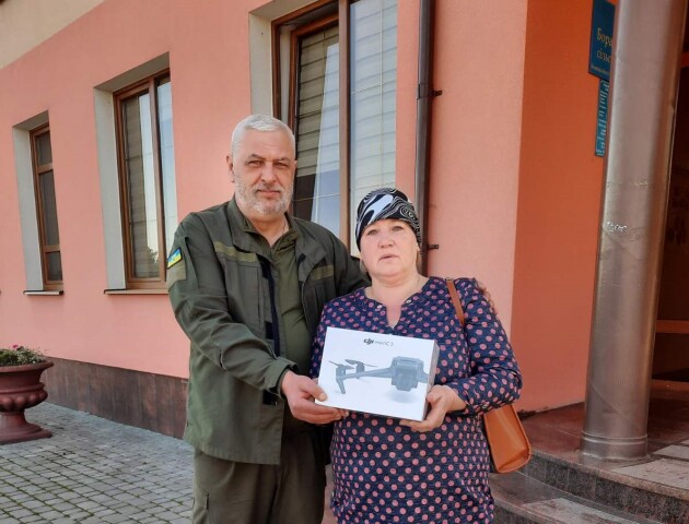 Матір загиблого  на війні волинянина передала 100 тисяч гривень на потреби ЗСУ