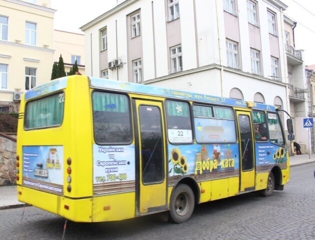 У Луцьку шукають перевізників на два маршрути. Транспорт буде зручний людям з інвалідністю