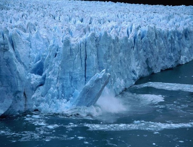 Океанське дно починає просідати під масою води льодовиків