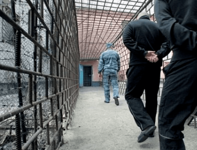 Засудили волинянина і жителя Тернопільщини, які до смерті побили чоловіка на вокзалі в Ковелі