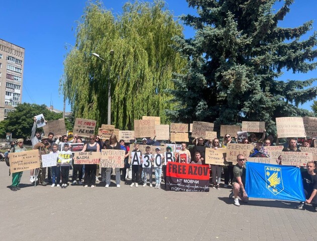 У Ковелі влаштували акцію-нагадування про полонених бійців полку «Азов»