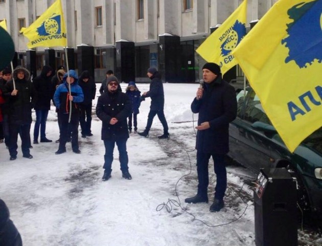 Луцький активіст на українських номерах підтримав «пробіг євроблях»