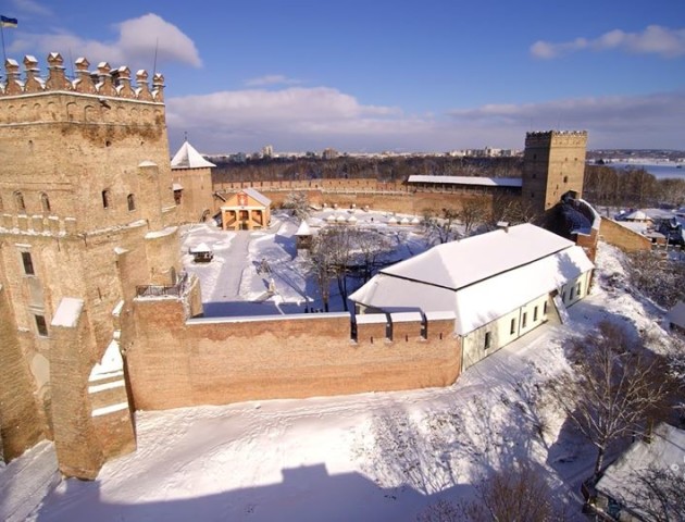 Луцький замок показали у снігу. ФОТО