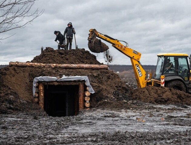 Кабмін схвалив законопроєкт про примусове відчуження землі для будівництва фортифікацій