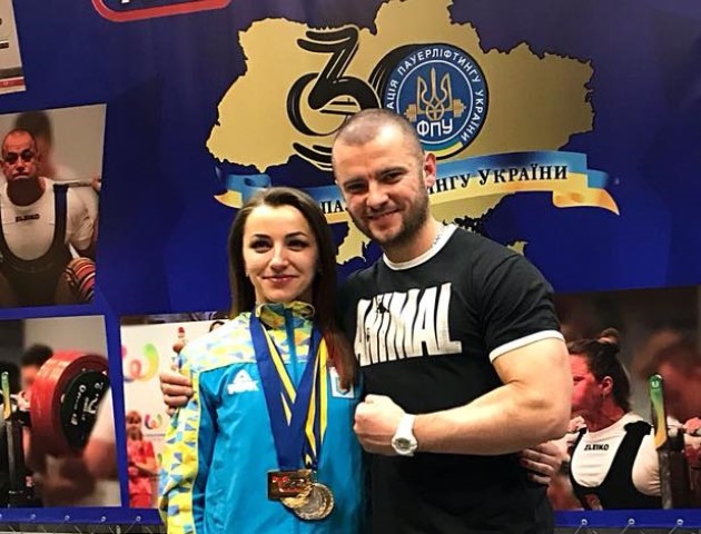 Волинянка виграла «золото» на чемпіонаті України з пауерліфтингу. ФОТО. ВІДЕО