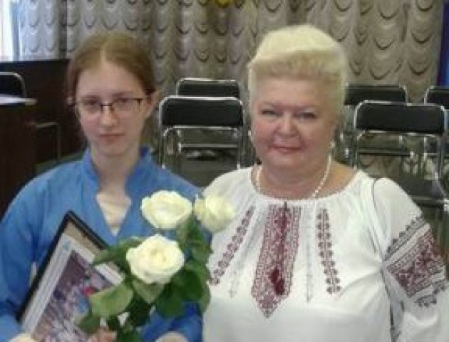 Студентка волинського медколеджу перемогла на всеукраїнському конкурсі. ФОТО