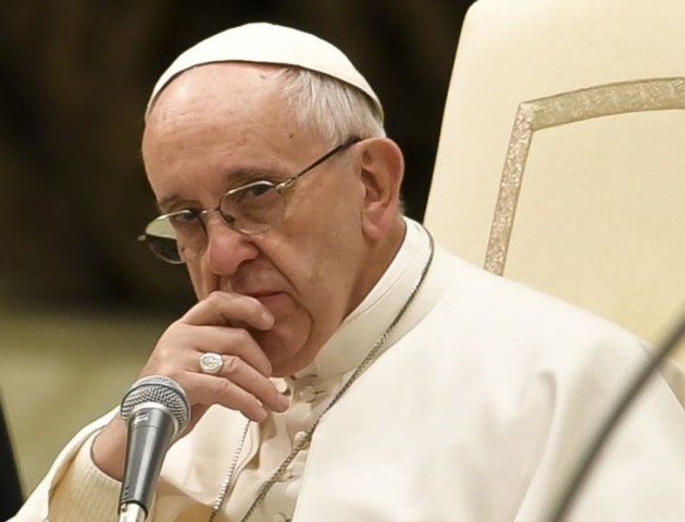 Папа Римський заявив, що світ стоїть на порозі ядерної війни