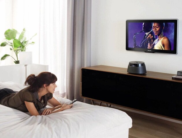 Телевізор у спальні: чи потрібен і як розміщувати