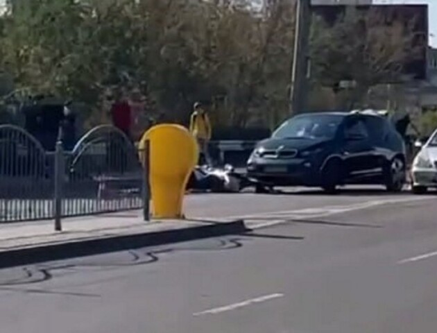 У Луцьку – ДТП за участі авто і мотоцикла: є постраждалі