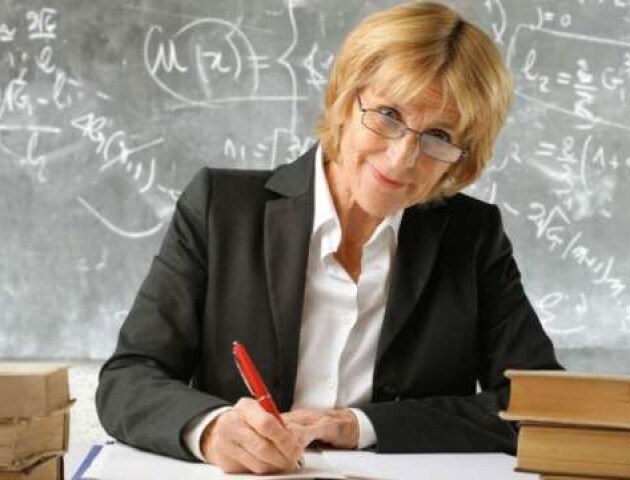 Вчителям збільшать зарплатню до 7 тисяч гривень