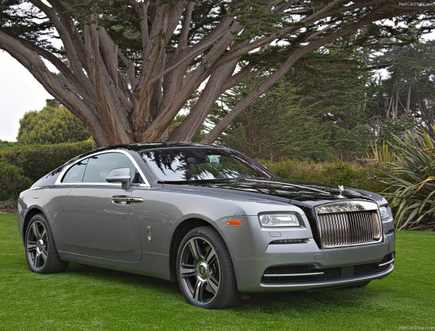 Родичка працівниці митниці на Львівщині заробила на Rolls-Royce Wraith вартістю $350 тисяч