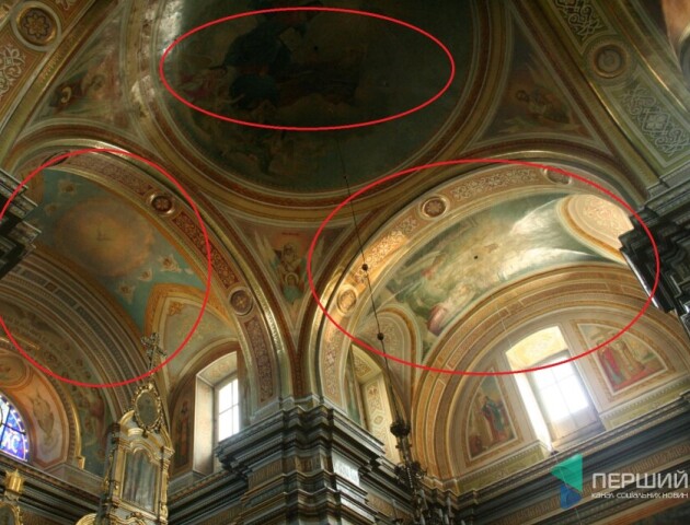 «Зруйнувалися самі», – в єпархії ПЦУ прокоментували знищення розписів у луцькому соборі