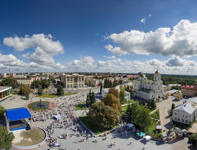 Провести вихідні у Луцьку скликають всю Україну