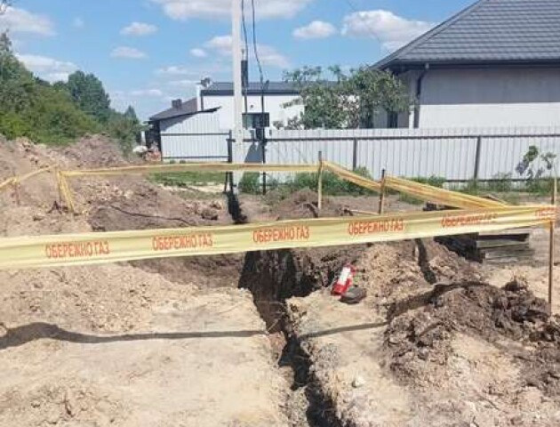 Пошкодили трубу: у селі біля Луцька стався витік газу