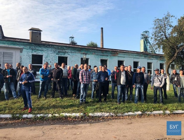 До Волинської шахти приїхали «люди в чорному». ФОТО. ВІДЕО