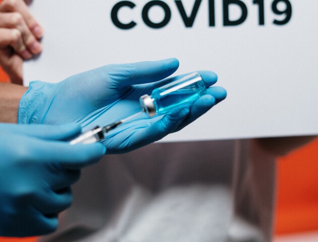 Відома міжнародна компанія пропонує свій варіант вакцини від Covid-19