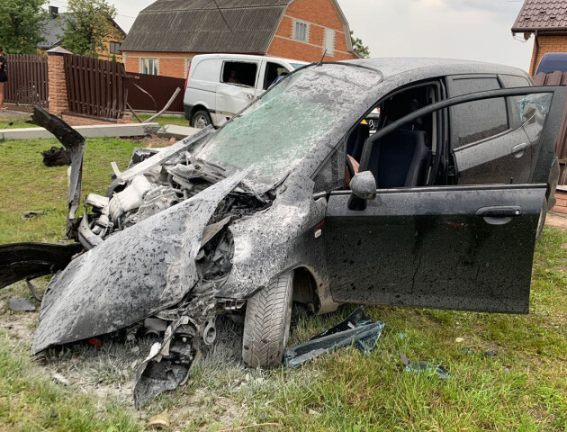 Водій влетів у паркан і пошкодив ще два авто: подробиці ДТП на Волині