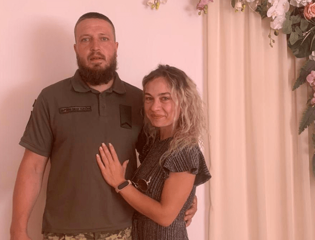 У Рожищі військовий одружився зі своєю коханою