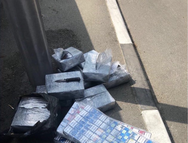 Волинські митники на посту «Ягодин» серед шлаку міді знайшли контрабандні цигарки