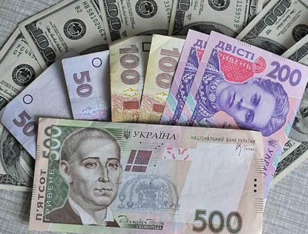 Курс валют на 20 квітня: долар та євро продовжують дорожчати