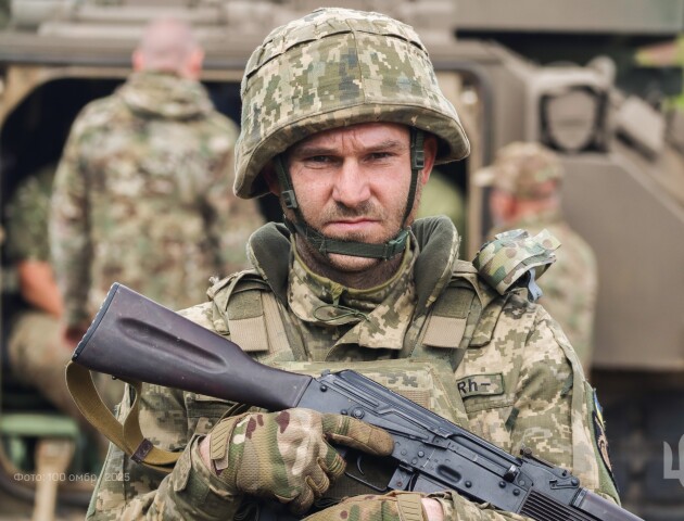 Показали обличчя мужніх воїнів «Сталевої сотки»