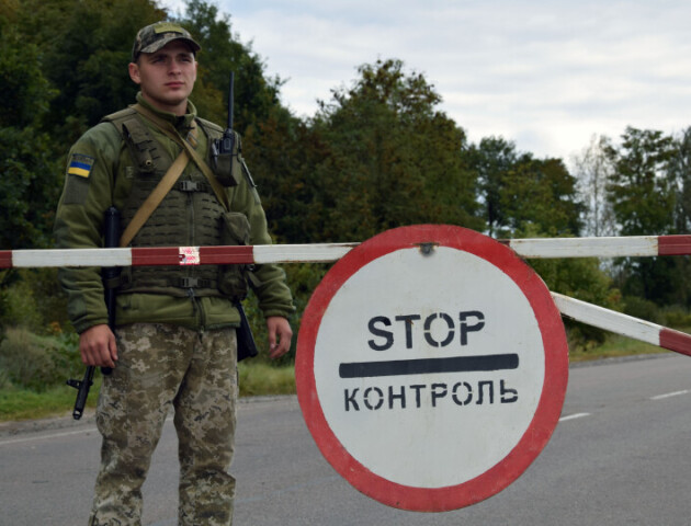 Скільки людей перетнули західний кордон України 3 травня