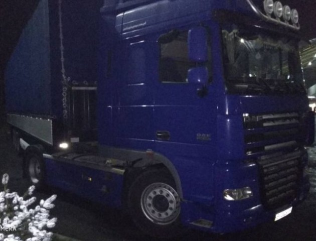 На волинському кордоні виявили крадену вантажівку