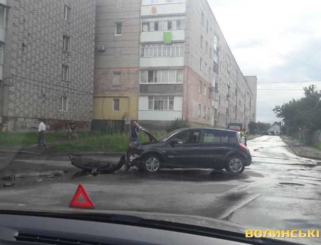 У Луцьку - аварія на перехресті. ФОТО