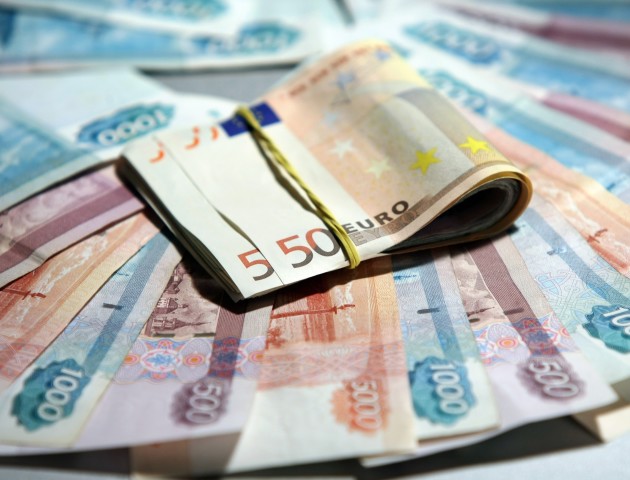 Курс валют на 11 січня: євро майже 34 гривні