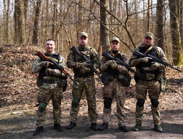 Готові «врізатися зубами» за рідну землю: волинські поліцейські захищають Україну на сході