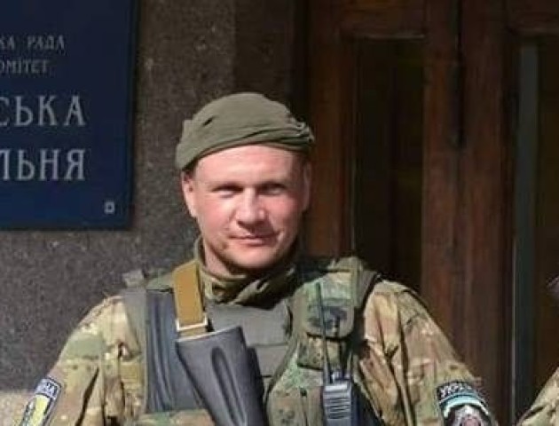 На світанку Волинь зустріла  загиблого на Донбасі Героя Василя Крищука