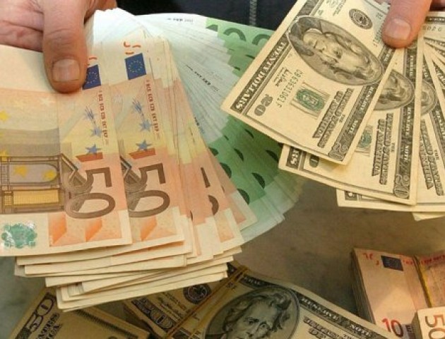 Курс валют на 5 квітня: долар і євро значно подешевшали