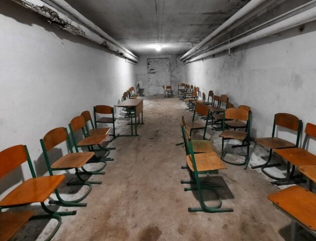 Як виглядають усі укриття у школах Луцька. ВІДЕО