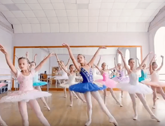 Клас-концерт представила балетна студія «Жизель» у Луцьку