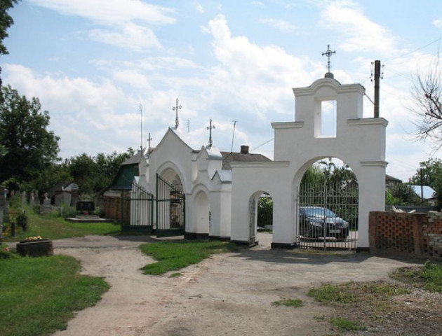 На кладовищі у Володимир-Волинському закінчуються місця