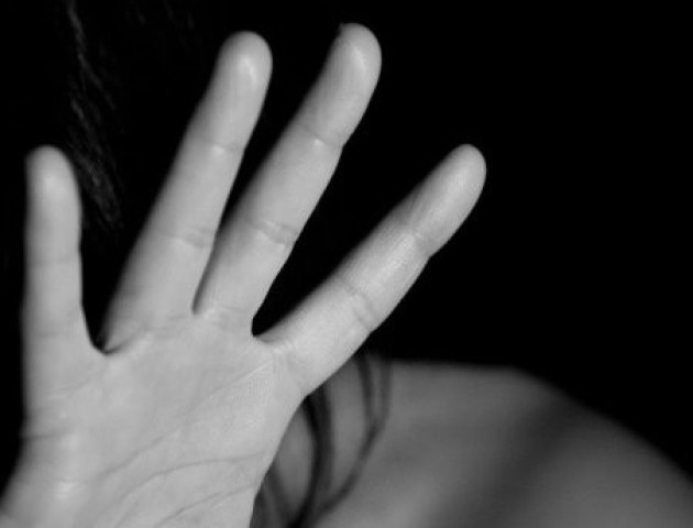 На Рівненщині четверо молодиків викрали та зґвалтували дівчину