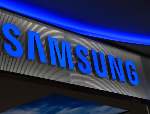 Samsung презентував смартфон, який неможливо підключити до інтернету