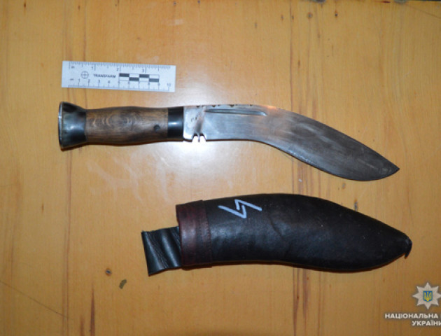 У волинянина вилучили мисливський ніж, який він намагався продати через інтернет