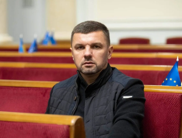 «Кожному українцю треба мати зброю». Чи озброєний Ігор Гузь?