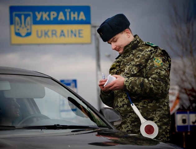 Виїзд чоловіків за кордон. Чи чекати змін?