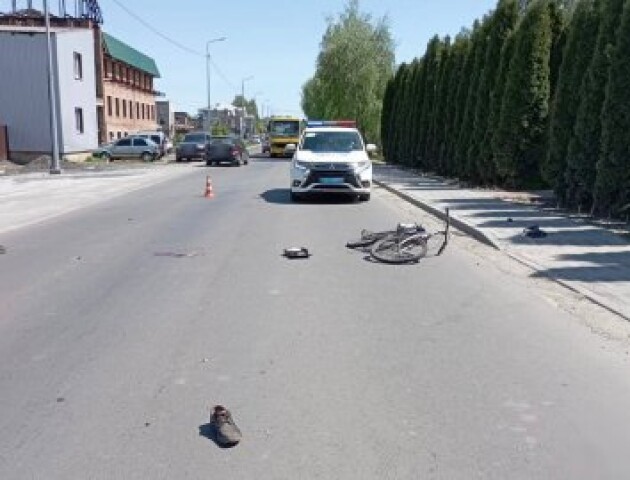Біля Луцька авто збило велосипедиста. Чоловік помер у лікарні