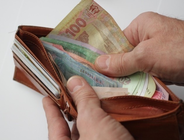 З 1 січня мінімальна зарплата зросте до 4173 гривень