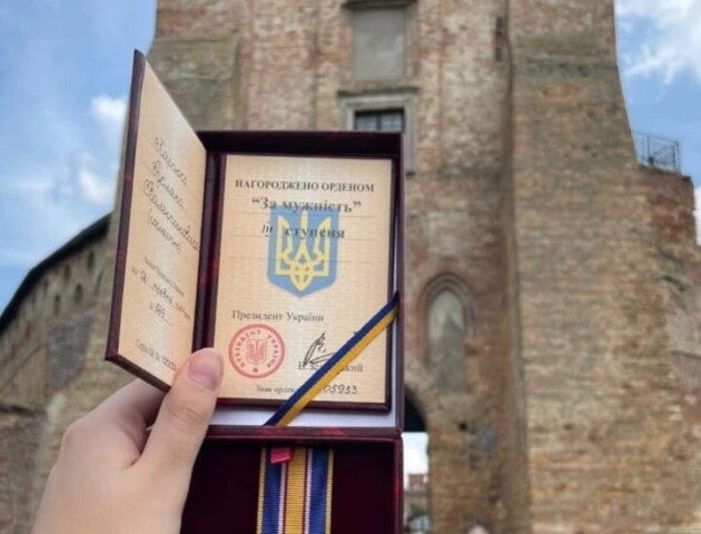 Матері полеглого Героя з Волині Руслана Карпюка вручили посмертну нагороду сина