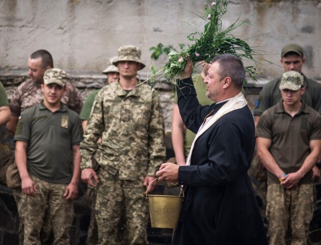 Порахували священників, які служать в українському війську