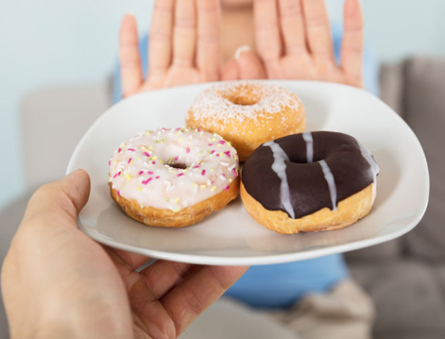 5 причин обмежити цукор в раціоні. Пояснює МОЗ