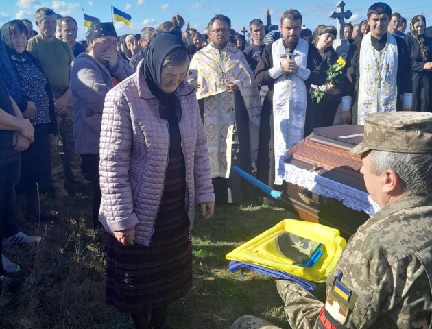 Колківська громада поховала захисника Сергія Близнюка